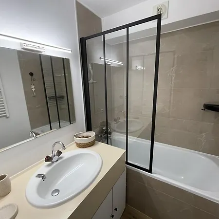 En Station, Au Pied Des Pistes, Balcon Sud-est - Fr-1-787-110 Laveissière